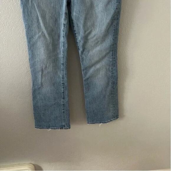 Madewell Cali Demi-Boot Jeans in Dory Wash: Comfort Stretch Edition - Picture 3 of 9